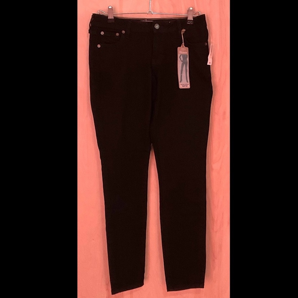 Old Navy The Rockstar Denim Legging - NWT